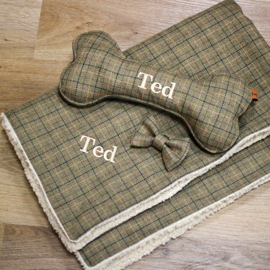 Personalised Blanket and Bone Gift Box (Heritage Collection)