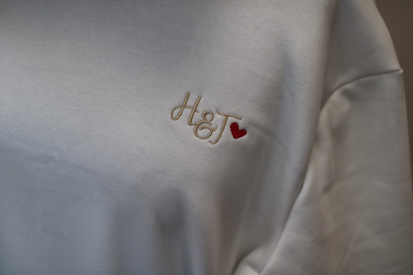 The Hoogle Pet Cuddle Hoodie – Soft Cotton Sweatshirt with Adjustable Pouch and Teddy Fleece Lining