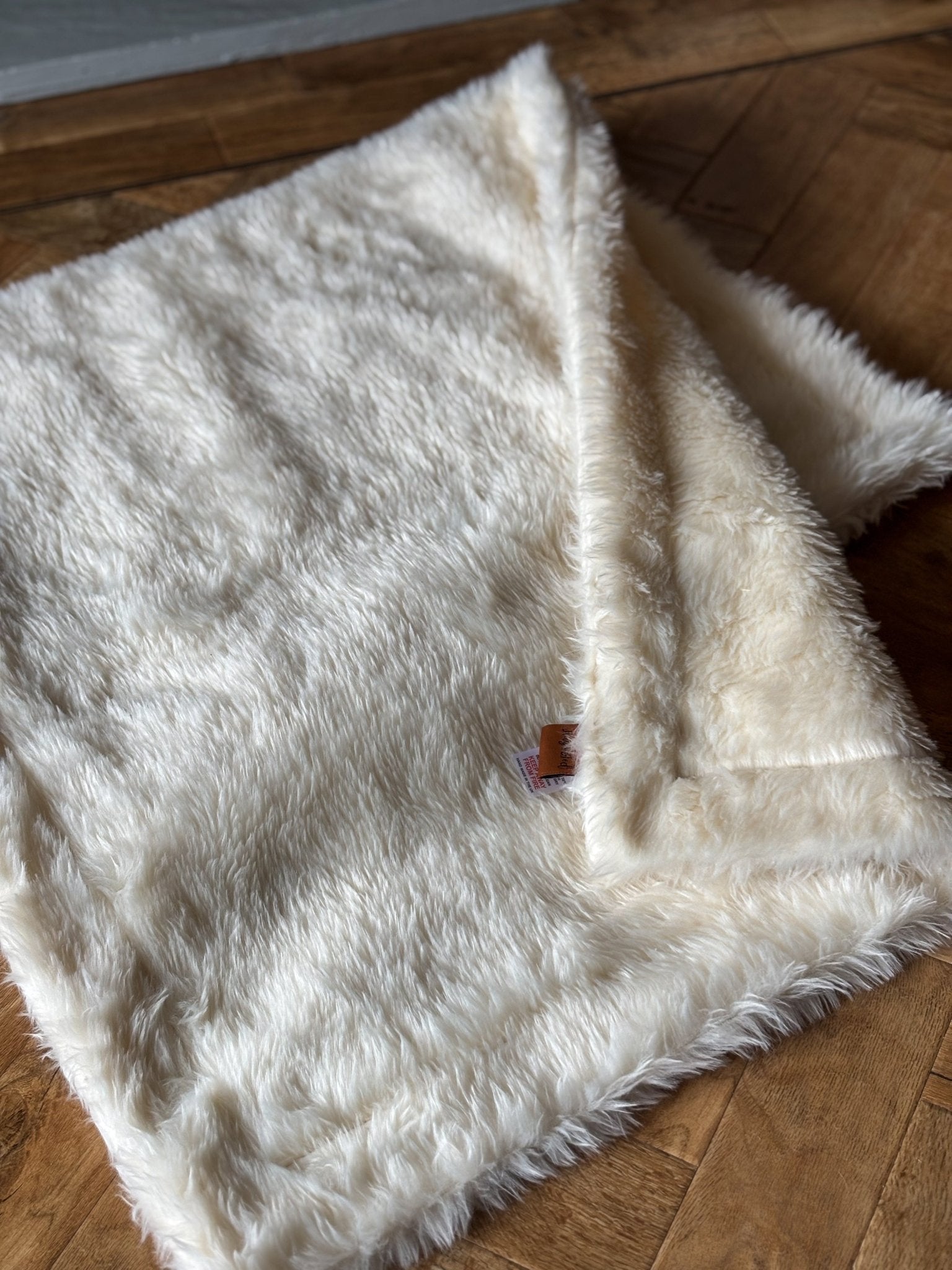 Luxe Bed Topper Blanket – Ultra - Soft Faux Fur Throw for Cozy Sleep & Stylish Bedding - Hugo and Ted