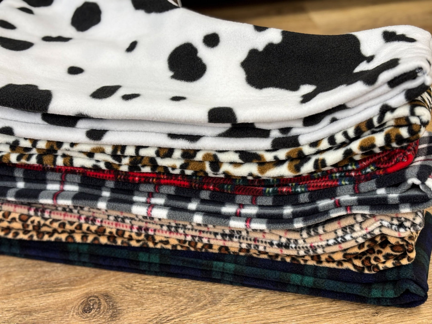 Patterned Fleece Comfortable Dog Sling Carrier – Ideal for Small, Elderly, or Disabled Dogs - Hugo and Ted