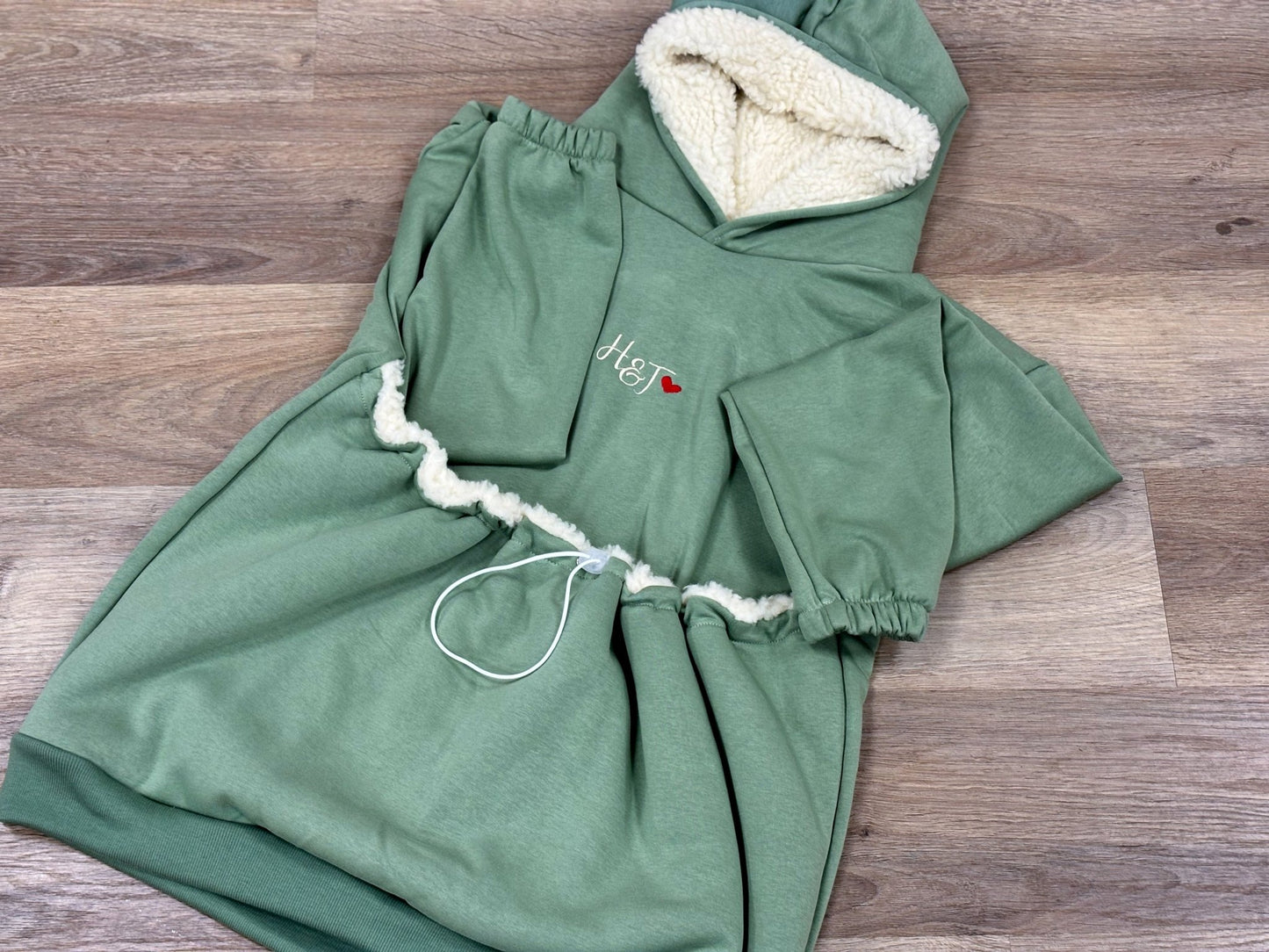 The Hoogle Pet Cuddle Hoodie – Soft Cotton Sweatshirt with Adjustable Pouch and Teddy Fleece Lining - Hugo and Ted