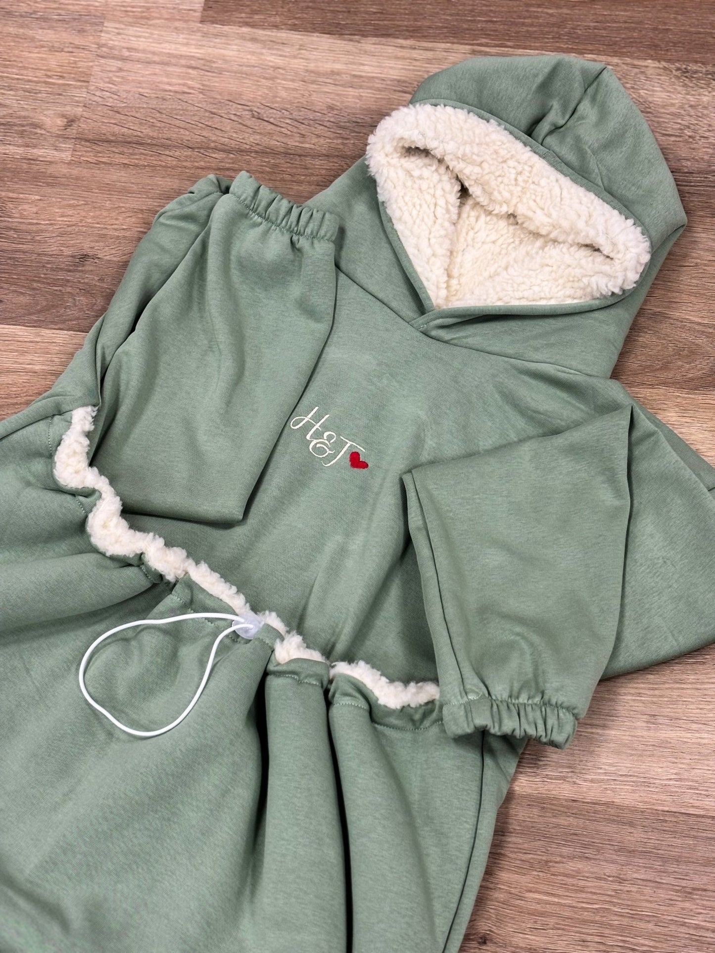 The Hoogle Pet Cuddle Hoodie – Soft Cotton Sweatshirt with Adjustable Pouch and Teddy Fleece Lining - Hugo and Ted