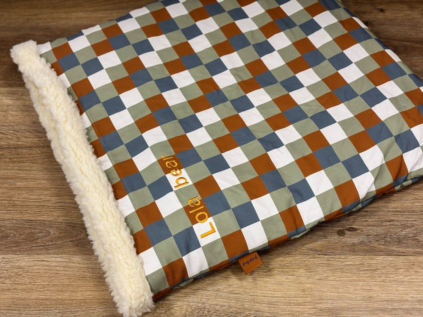 Toby Tartan Collection Snuggle Sacks – Customisable, Eco - Friendly & Machine Washable Dog Bed - Hugo and Ted