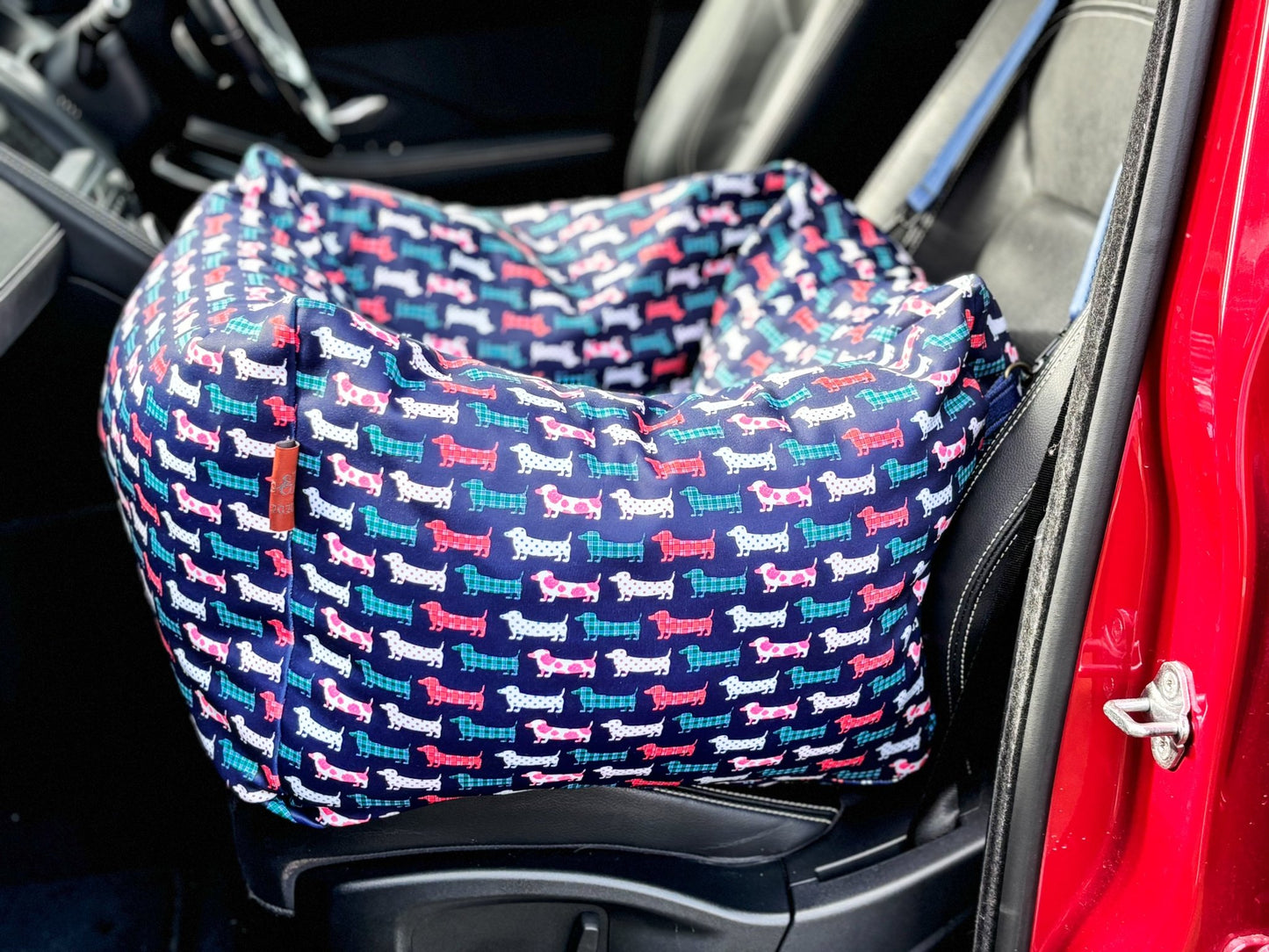 Waterproof Rainfleece Hugo and Ted Collection Car Beds - Hugo and Ted
