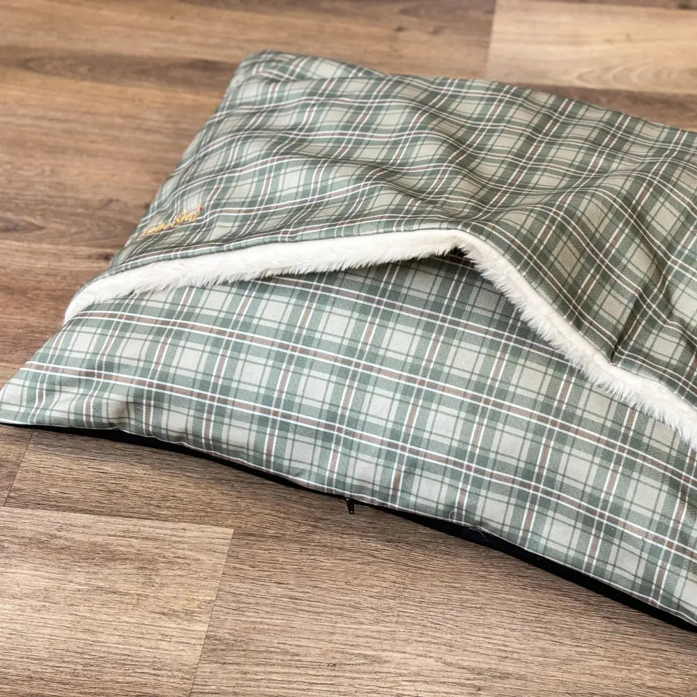 Heritage Collection Design - a - Den - Hugo and Ted