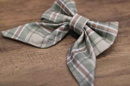 Heritage Collection sailor bow for dogs - Hugo and Ted