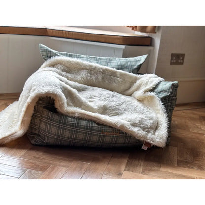 Luxe Bed Topper Blanket – Ultra - Soft Faux Fur Throw for Cozy Sleep & Stylish Bedding - Hugo and Ted