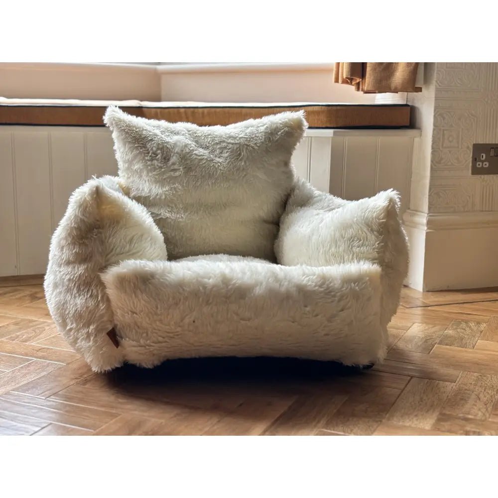 Luxe Lounger Deluxe Dog Sofa Bed - Hugo and Ted