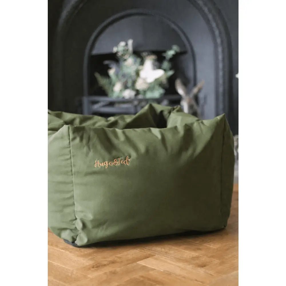 Waterproof Rainfleece Box Bed - Removable Covers, Machine Washable - Hugo and Ted